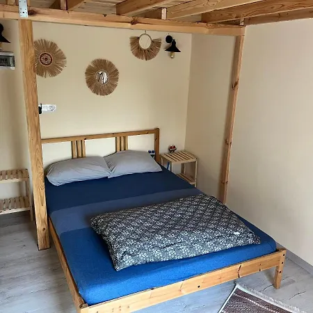 Istanbul Da Havuzlu Ahsap Ev Holiday home *